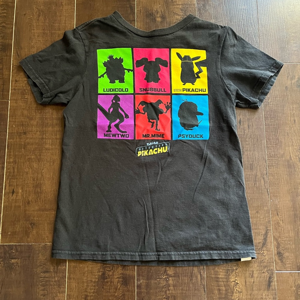 Pokémon Shirt Kids size Small - See pictures for measurements